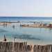 La foce del Chidro la si incontra passeggiando lungo larenile: si riconosce subito perch il mare qui si fa improvvisamente pi freddo